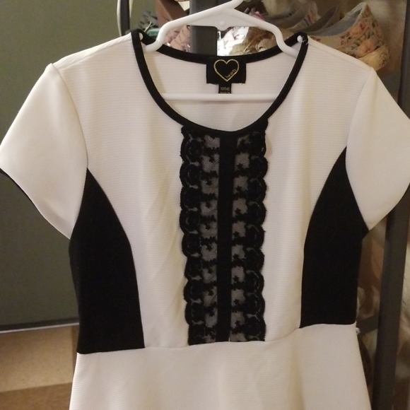 Dress - Picture 2 of 4